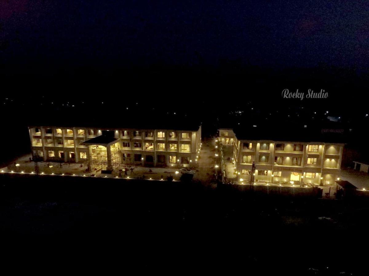 The Imperial Prime Clarks Inn Suites, 皮尔瓦拉 外观 照片