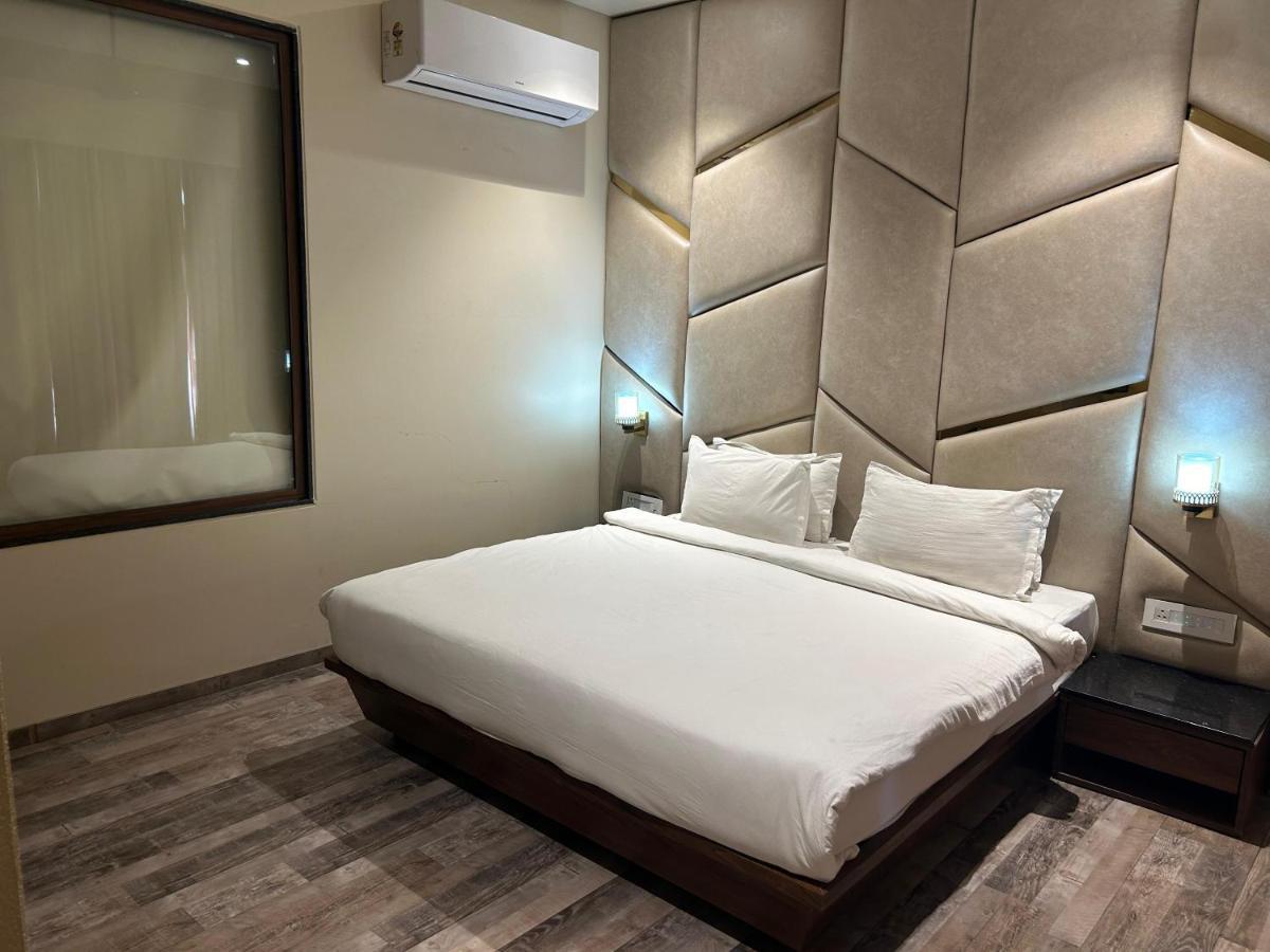 The Imperial Prime Clarks Inn Suites, 皮尔瓦拉 外观 照片
