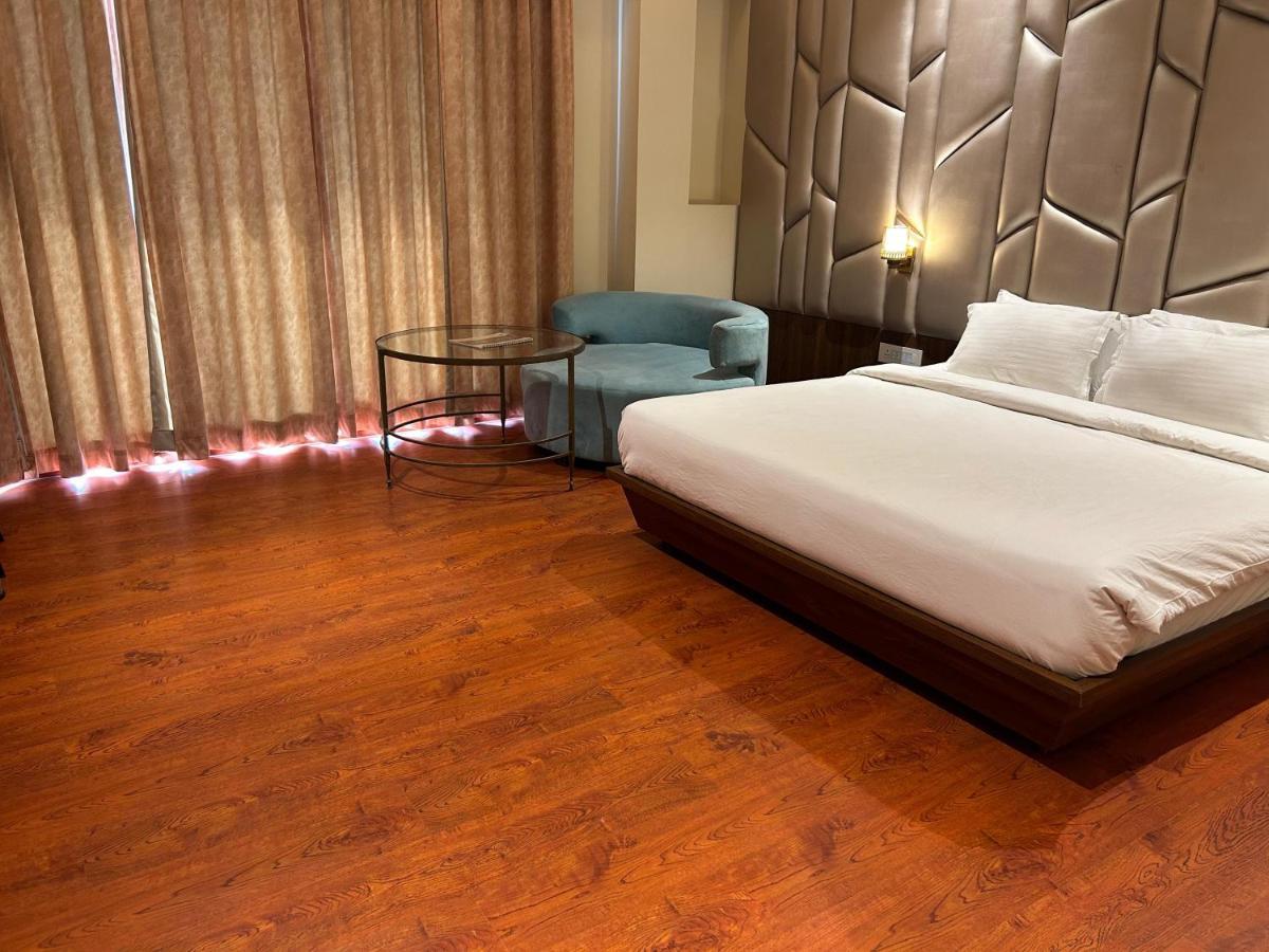 The Imperial Prime Clarks Inn Suites, 皮尔瓦拉 外观 照片
